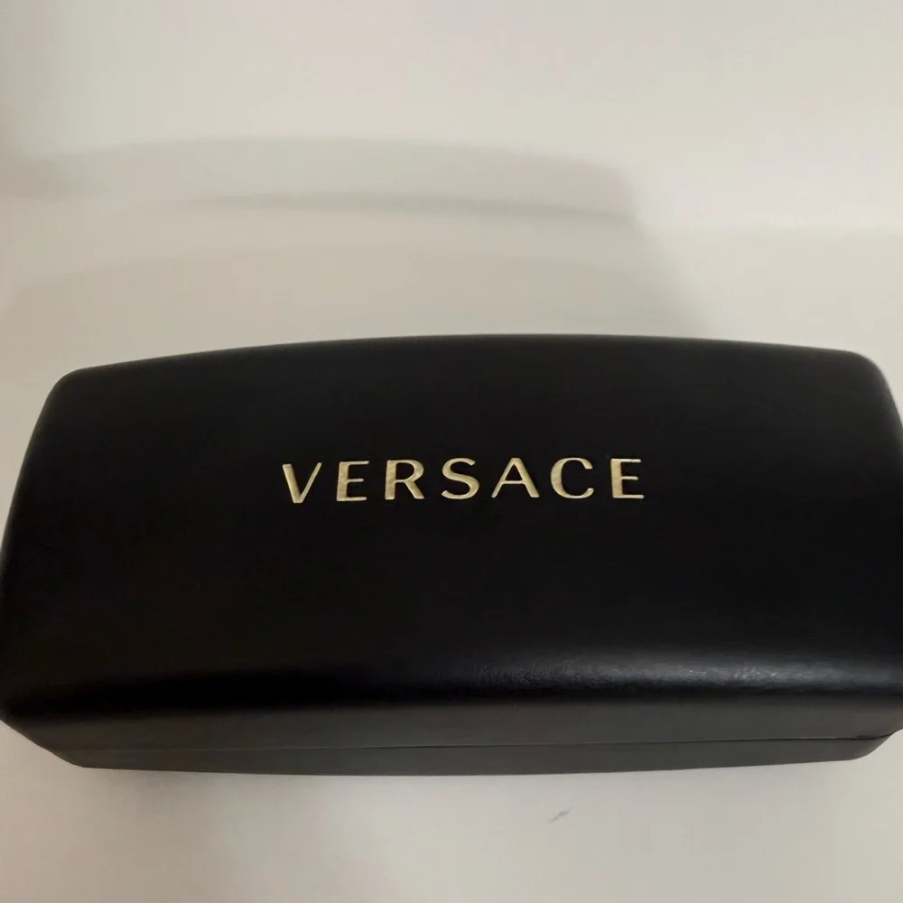 VERSACE sunglasses case BLACK AUTHENTIC SUNGLASSES CASE W/CLOTH , booklet - Picture 2 of 11
